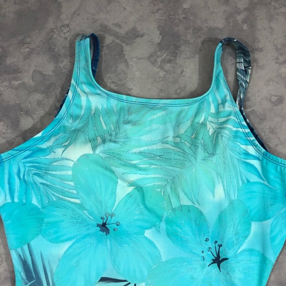 Kathy Ireland One piece swim suit. 16 - Picture 4 of 6